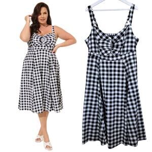 Torrid NEW Midi Poplin Sweetheart Shirred Dress Women's 2 Gingham Plaid NWT